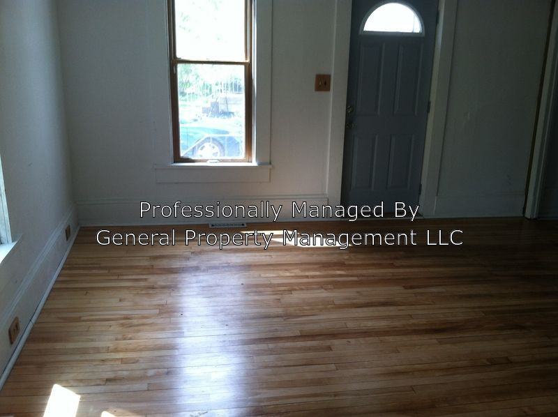 626 Lake St - Photo 3 of 11