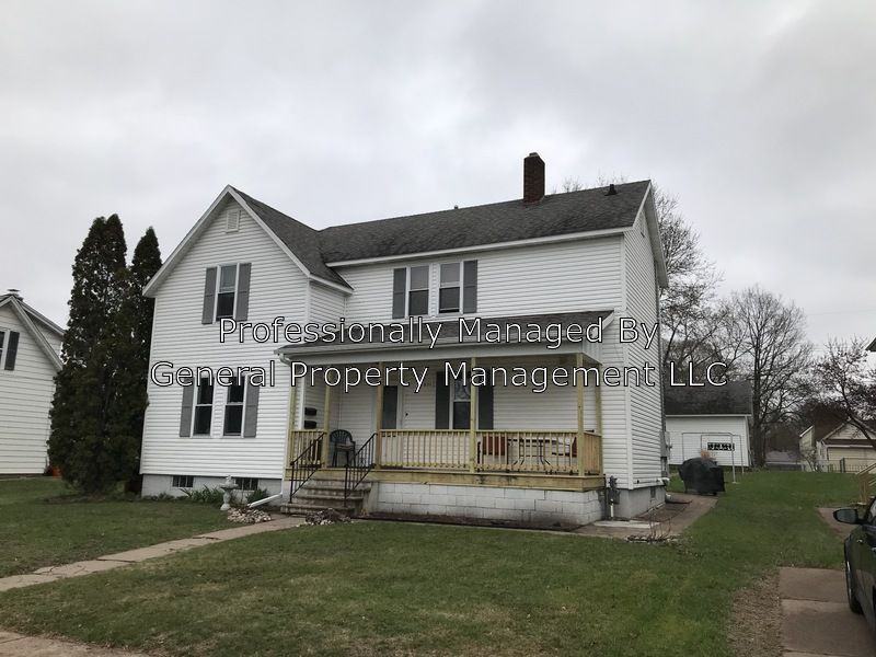 631 1/2 Centre St - Photo 2 of 19