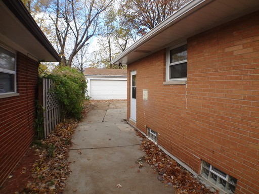 262 Gayle Dr - Photo 2 of 19