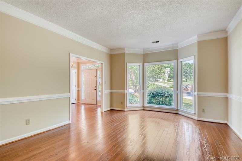 2939 Notchview Ct - Photo 2 of 15