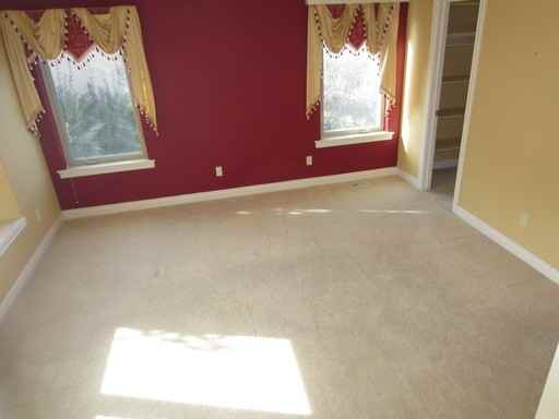 1052 Hummingbird Ct - Photo 3 of 14