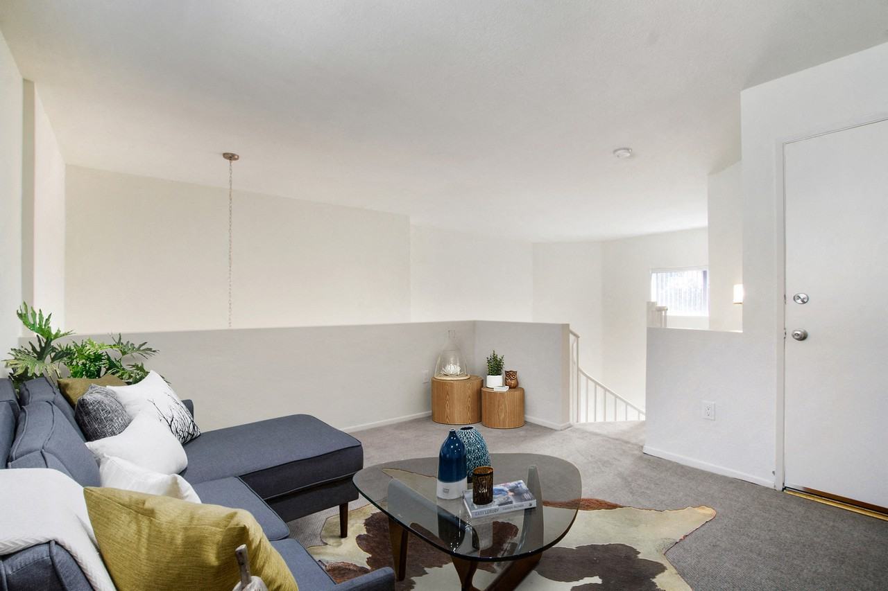 5760 Laurel Canyon Apartments - Photo 7 of 57