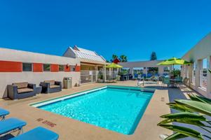 featured image of 1353 N Martel Ave