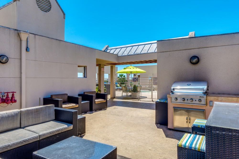 The Joshua Apts - Photo 3 of 18