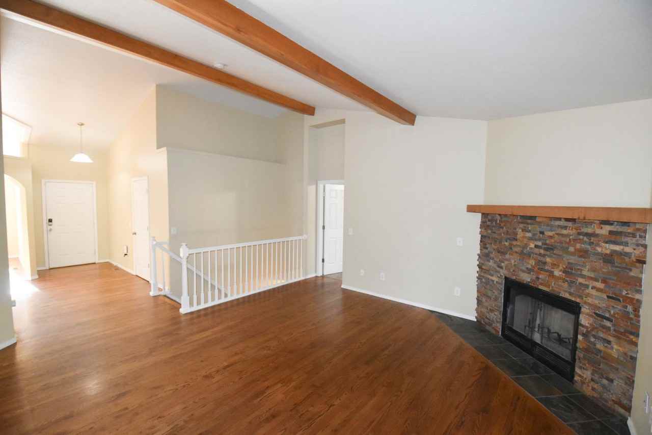 6236 Gemfield Dr - Photo 2 of 17