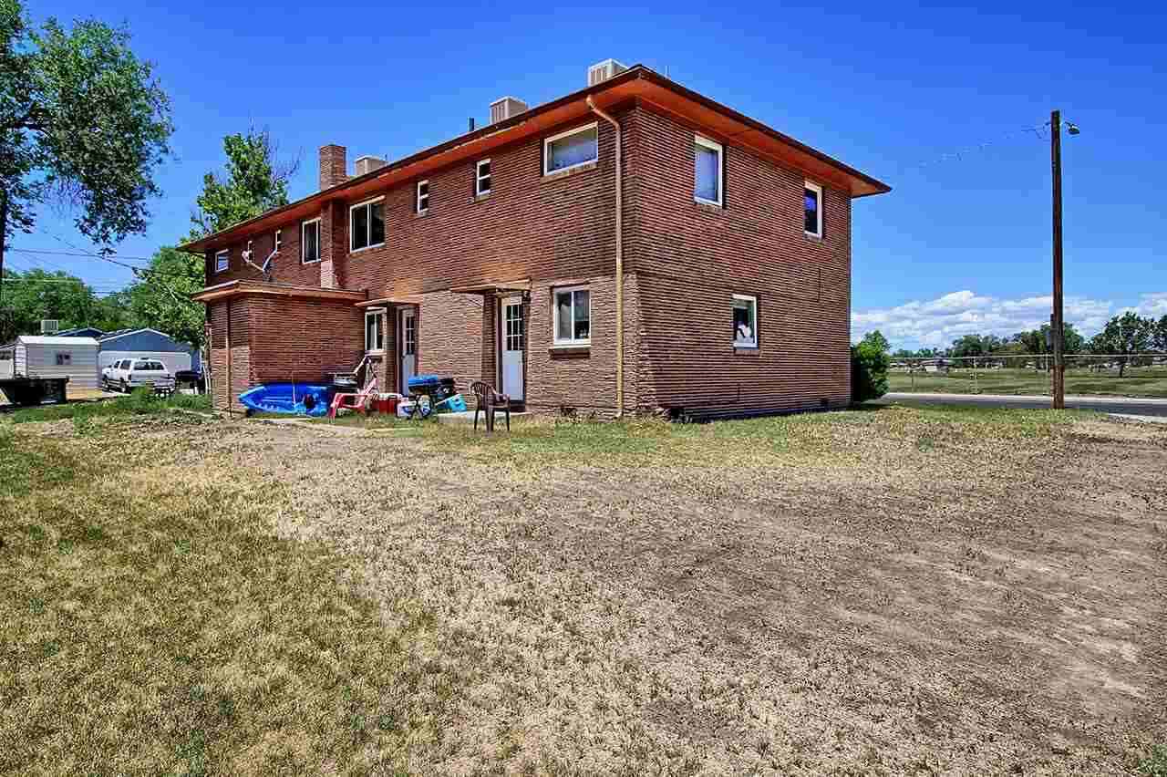 1823 Gunnison Ave - Photo 2 of 7