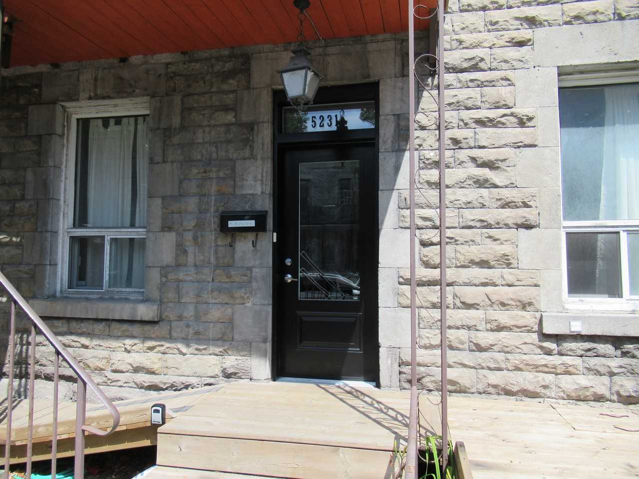 5231 Rue SaintUrbain, Montréal, QC H2T 2W8 4 Bedroom Apartment for 2,200/month Zumper