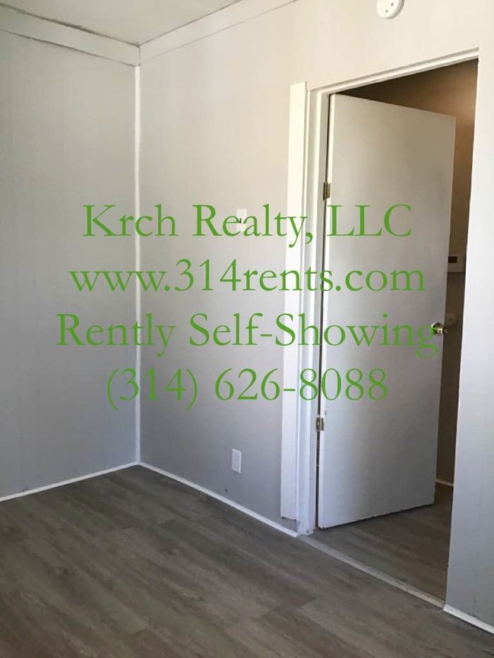 3339 W Tennyson Ave - Photo 2 of 15