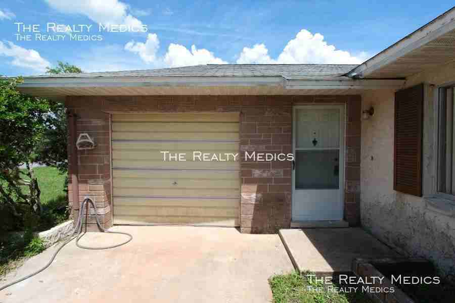 8214 Port Said St - Photo 2 of 23