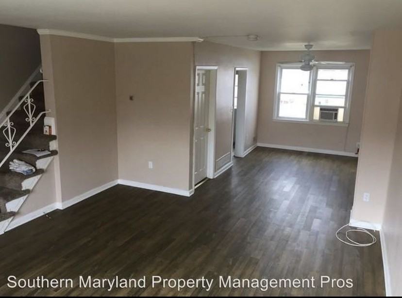1570 Williams Ave - Photo 2 of 20