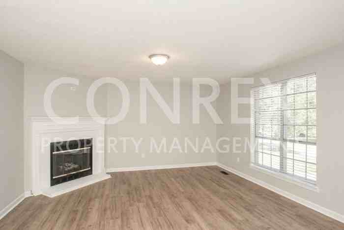 4345 Morningside Dr - Photo 2 of 9