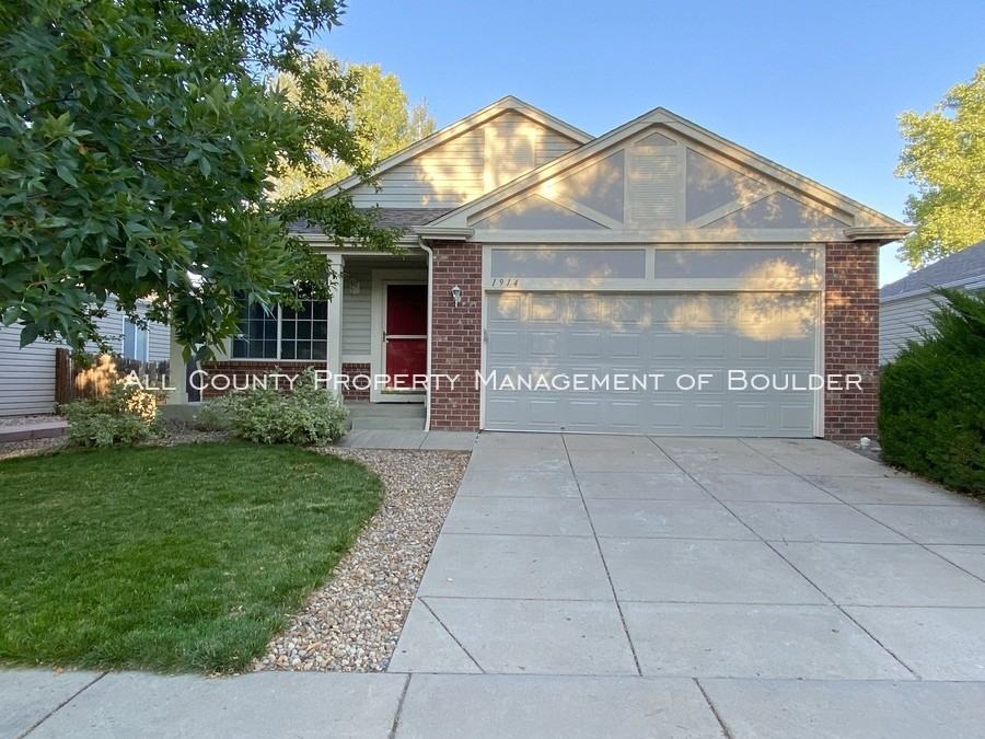 1914 Fountain Ct