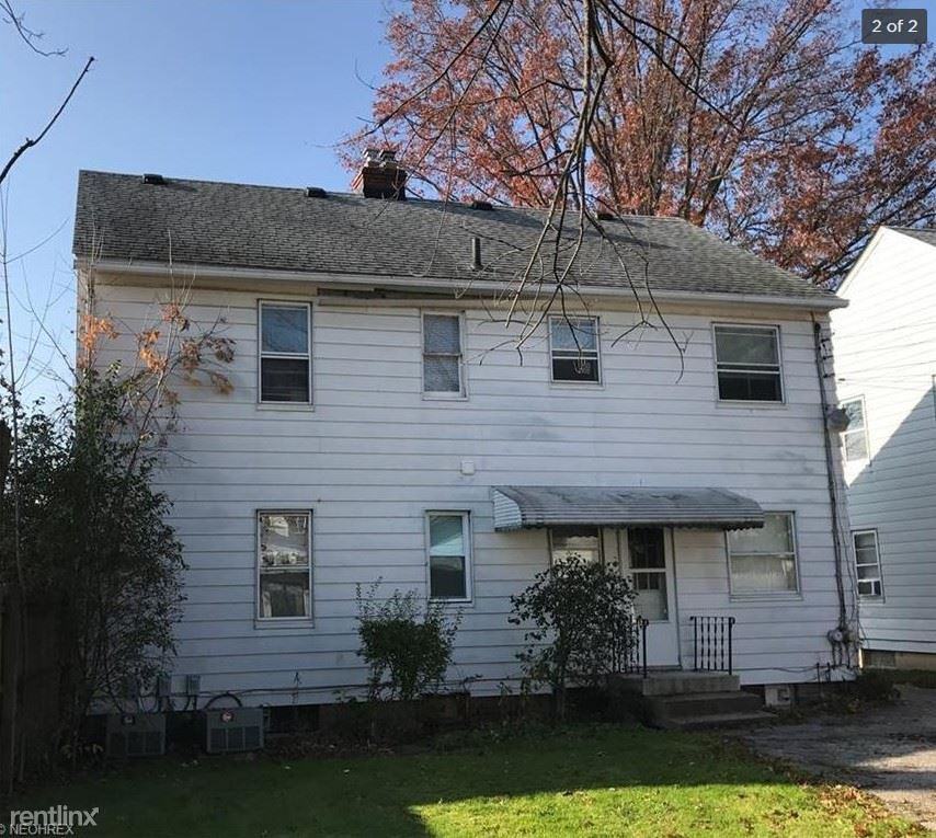 93 93 N. Pershing Ave. 95 - Photo 2 of 10