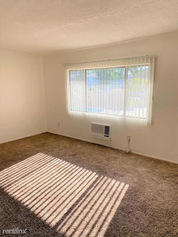 638 638 Silverwood Ave 3 - Photo 2 of 15