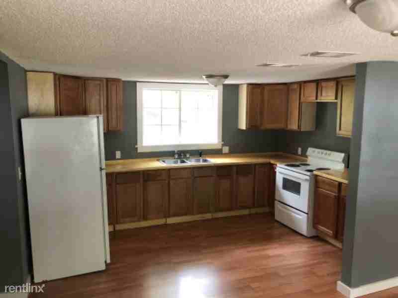 1227 Griffith St - Photo 2 of 10