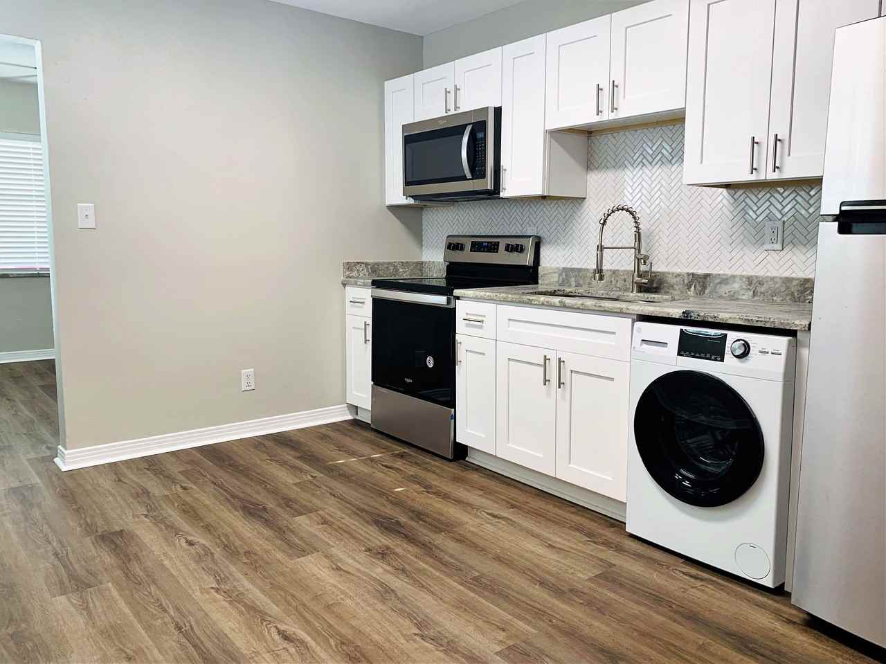 3805 W Leona St #2 - Photo 3 of 10