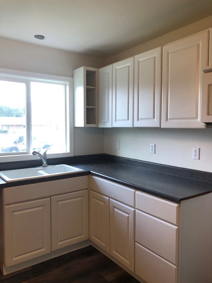 511 Carrollton Dr - Photo 3 of 15