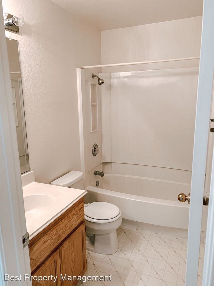 3450 Gilman Cmn - Photo 2 of 6