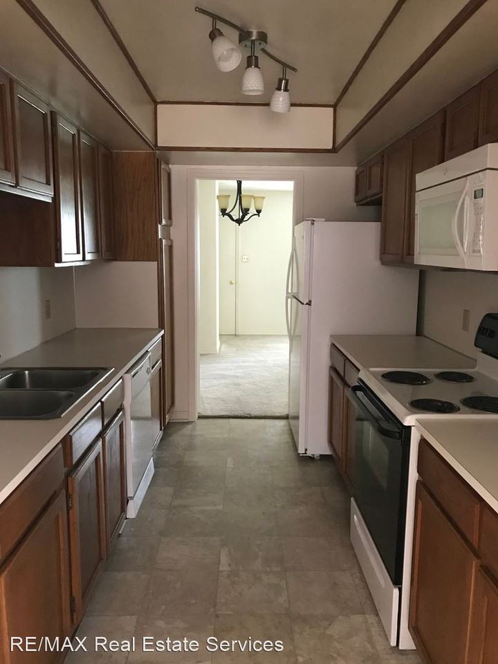 10032 Georgetown Dr - Photo 2 of 18