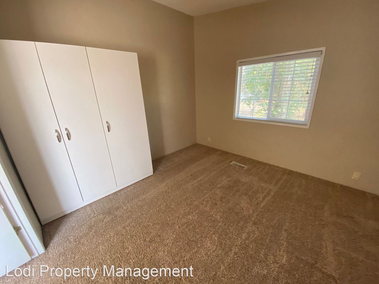 24311 N Suttenfield Rd - Photo 3 of 22