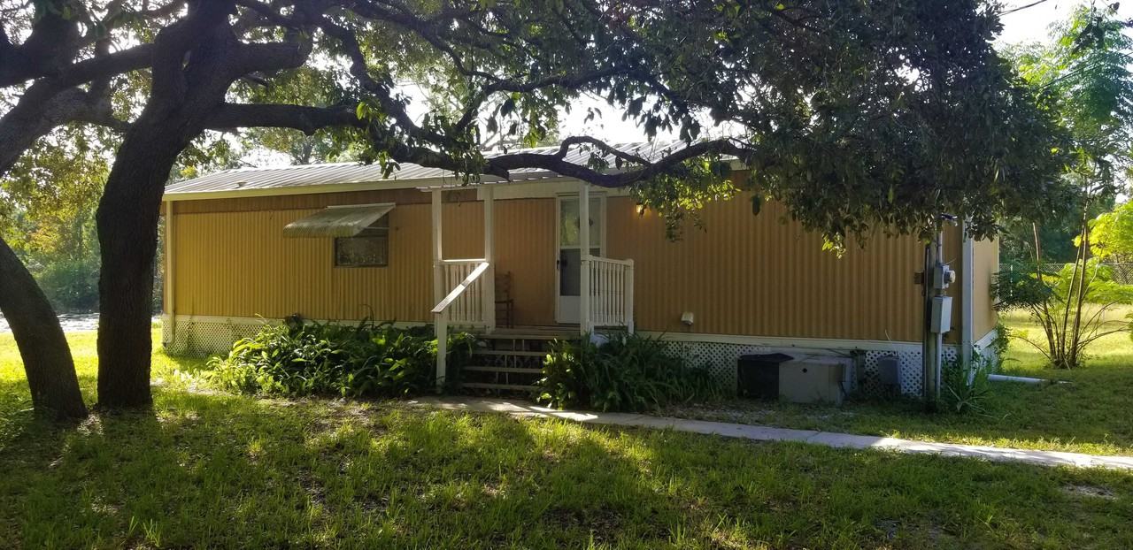 8172 Normandy Dr - Photo 2 of 7