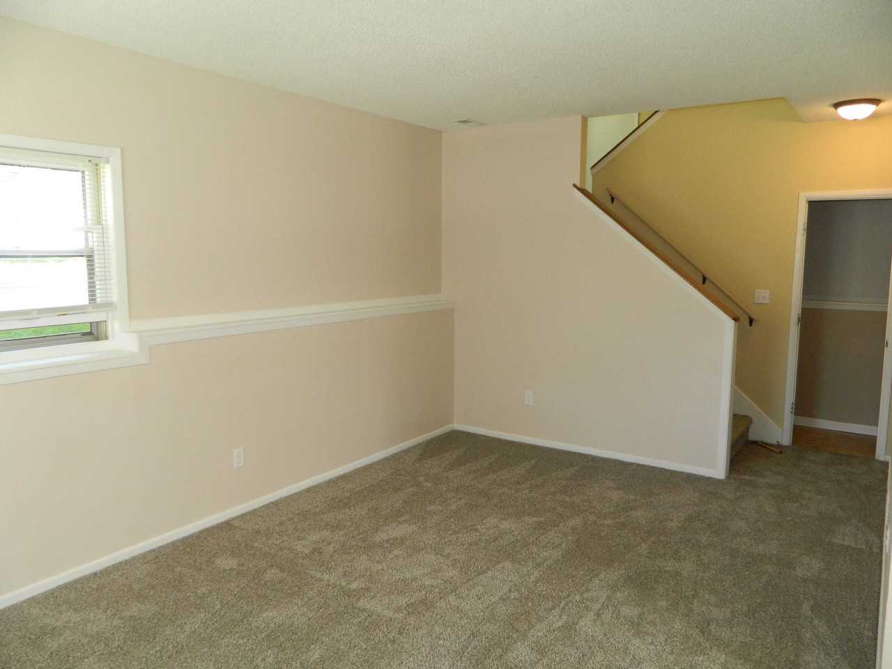 703 11th Ave Nw - Photo 3 of 19