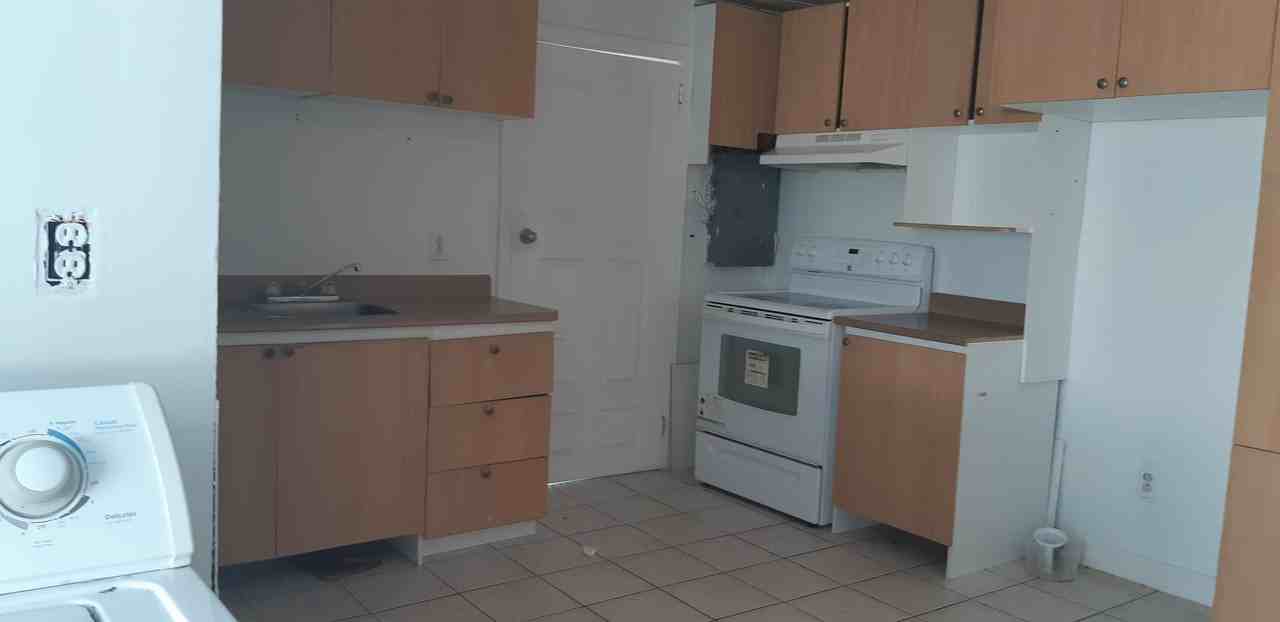 265 Rue SaintHubert, Laval, QC H7G 2Y5 Studio Apartment for Rent