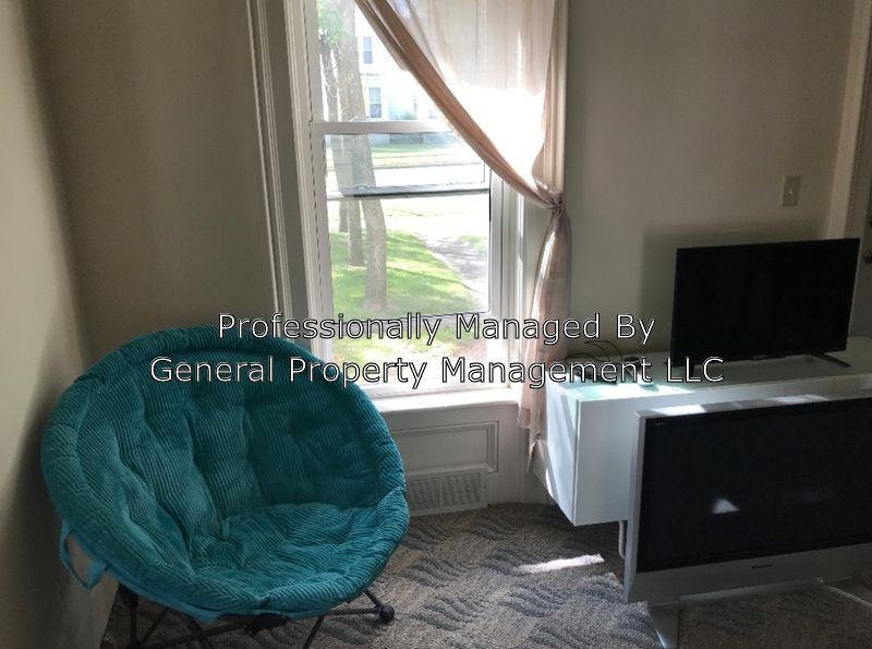 1219 State St - Photo 3 of 15