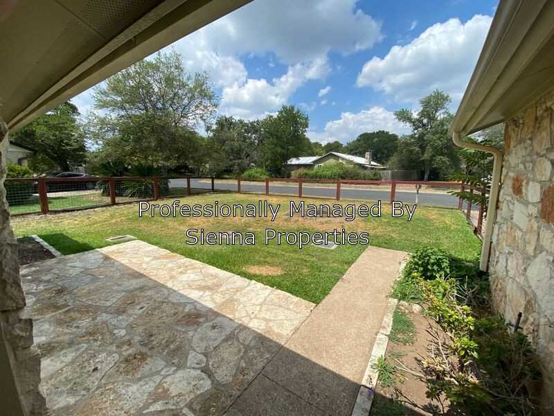 5109 Summerset Trl - Photo 2 of 24