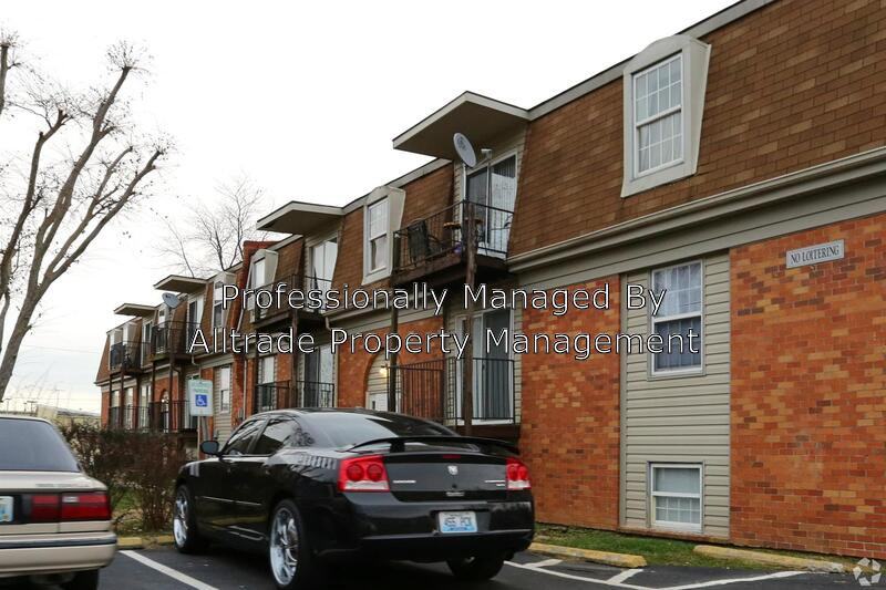 5507 Hunt Club Ln Apt 6 - Photo 2 of 31