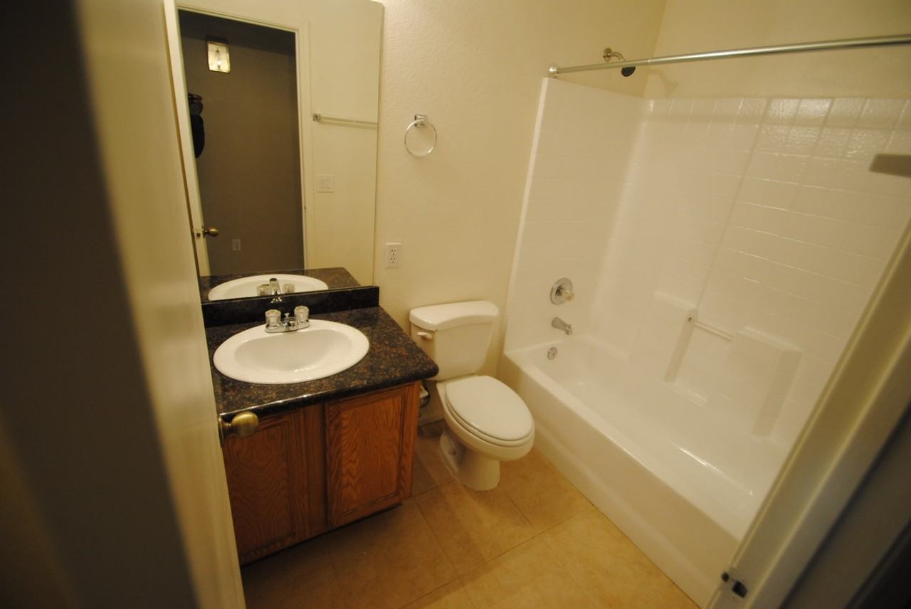 10845 W Monterosa St - Photo 3 of 8