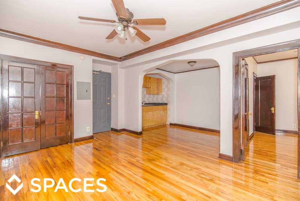 846 W Montrose - Photo 2 of 11