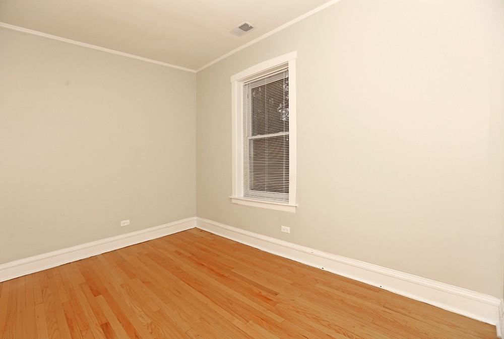 3767 North Pulaski - Photo 3 of 13