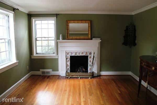 373 Fairfax Dr - Photo 2 of 10