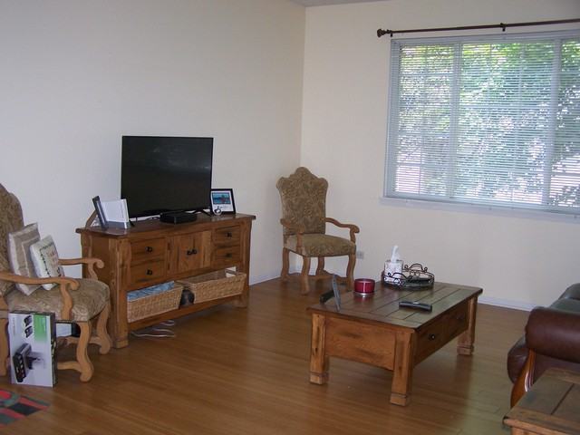 542 New Haven Dr - Photo 2 of 17