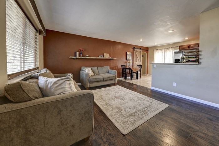 2256 Pepperwood Dr - Photo 2 of 30