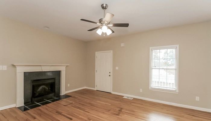 155 Polar Rock Rd SW - Photo 3 of 6