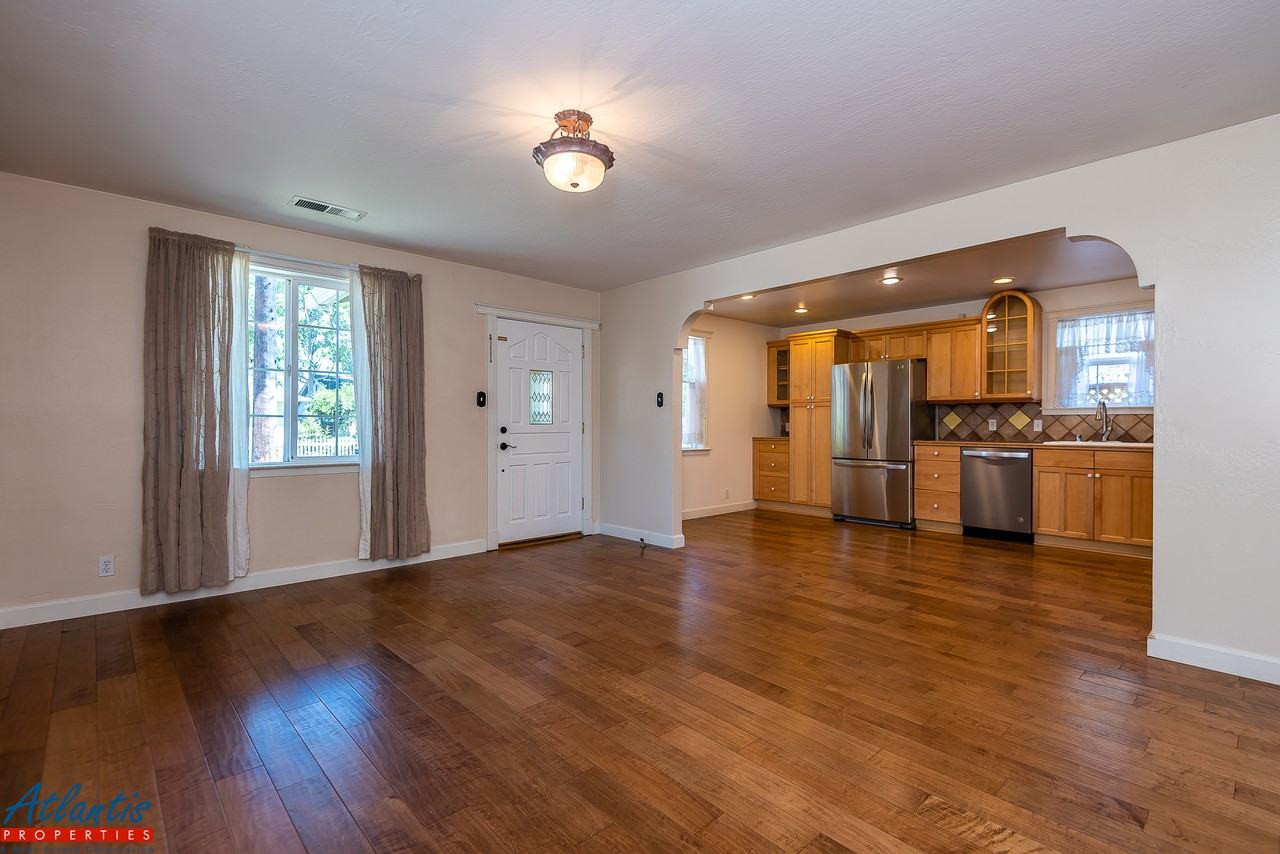 498 Marshall Avenue - Photo 2 of 17