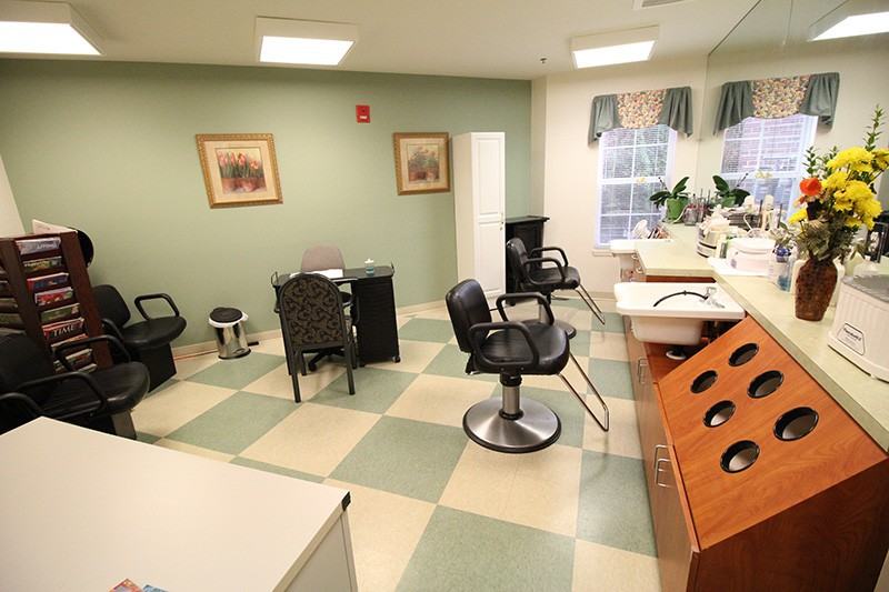 5221 Lakeshore Rd - Photo 3 of 14