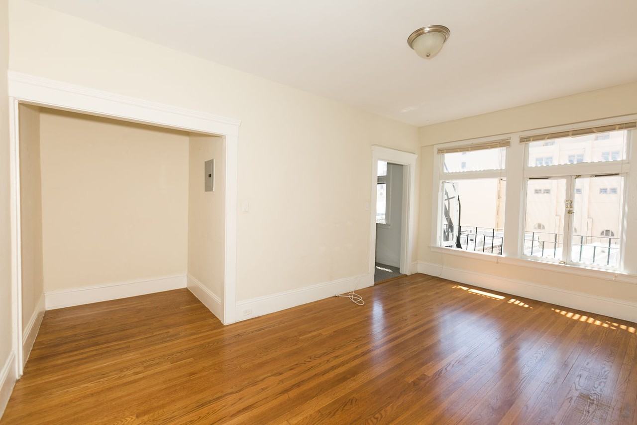 320 Turk - Photo 2 of 37