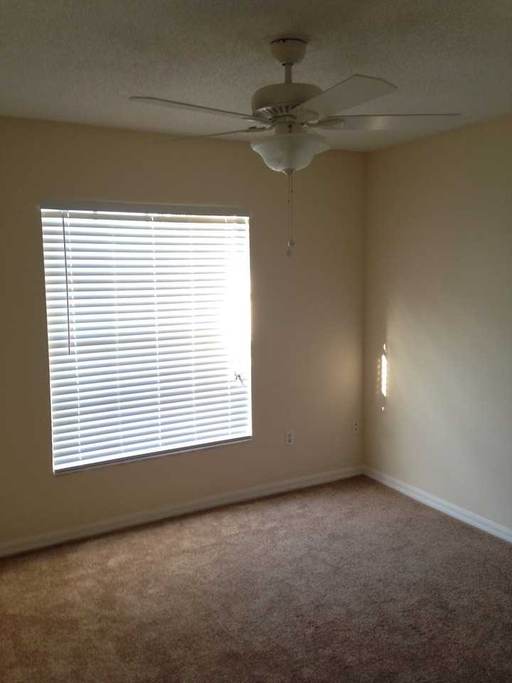 138 Pin Oak Pl - Photo 2 of 14