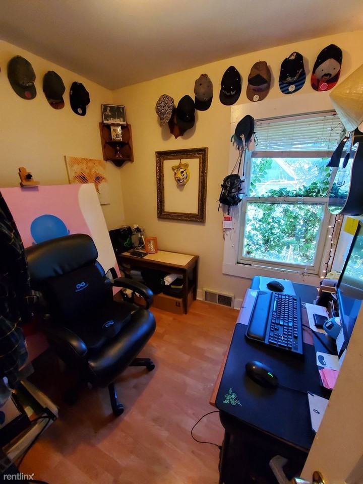 947 Williamson St - Photo 2 of 10