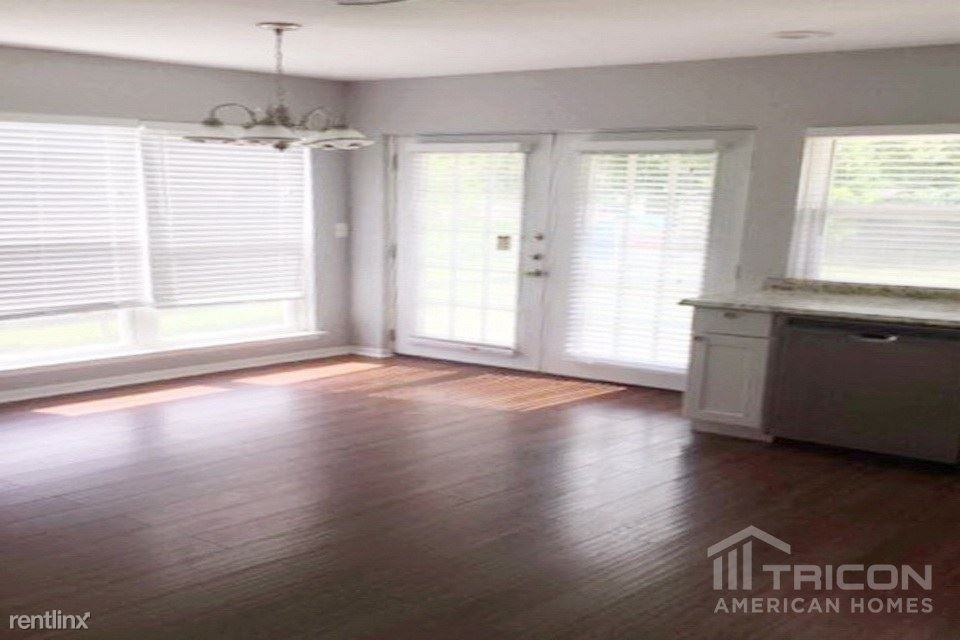 9415 Stones River Dr - Photo 2 of 7