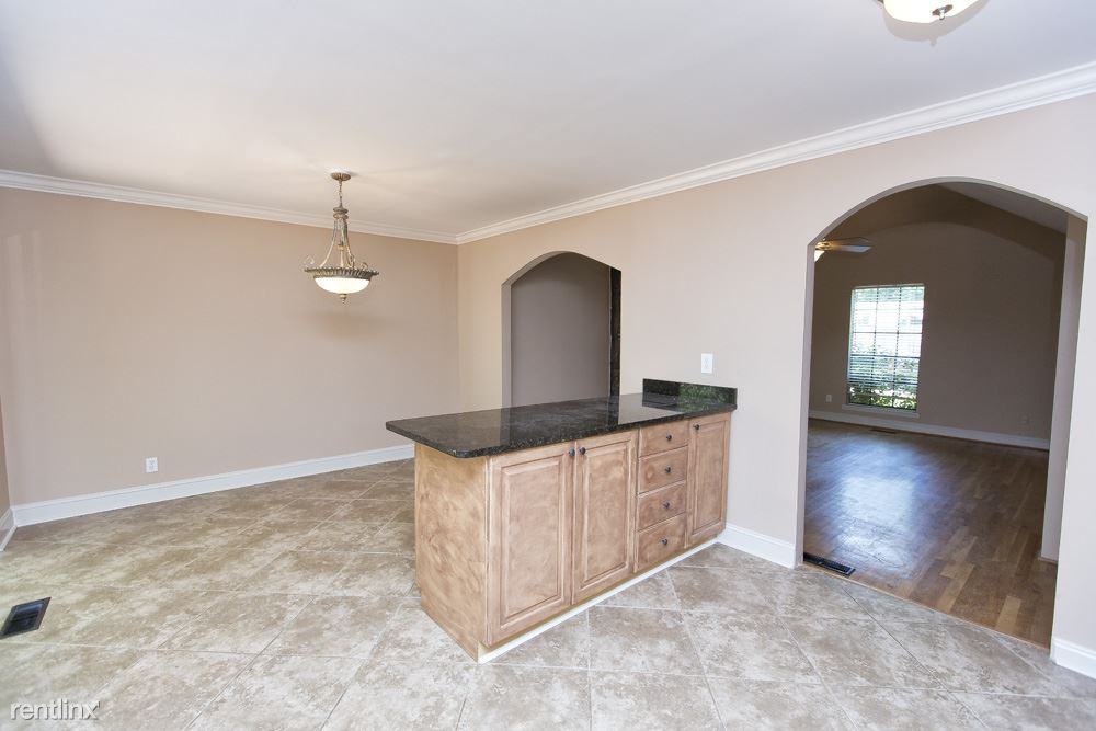 3612 Chaumont Dr - Photo 2 of 14
