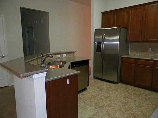 10412 Tadpole Dr - Photo 3 of 17