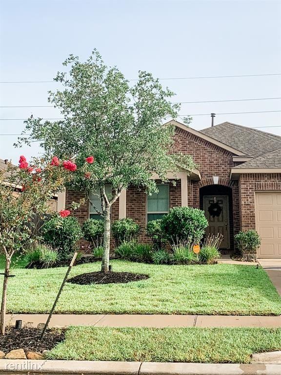 23818 San Barria Dr - Photo 2 of 9