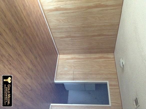 1002 Morris Dr - Photo 2 of 9