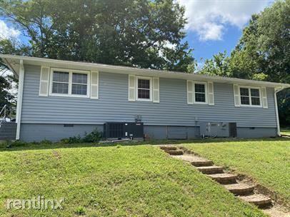 245 S Benedict Ave - Photo 2 of 6