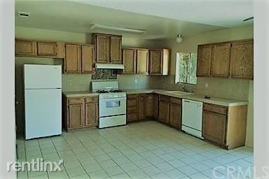 74398 Myrsine Ave - Photo 3 of 10