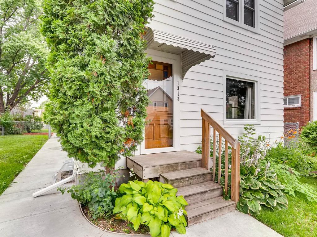 1318 5th St NE - Photo 2 of 18